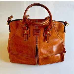 Dooney and Bourke Tan Leather purse 14”x11”x6”